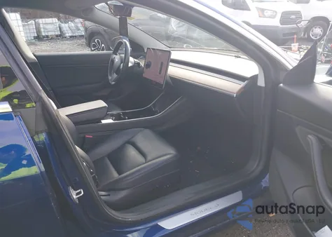 2018 Tesla Model 3 Long Range/Performance из США, поврежденный, VIN 5YJ3E1EB5JF064438